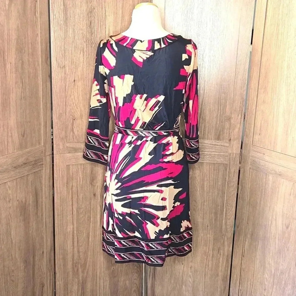 Stylish Women's Multicolor Dress BCBG - Picture 6 of 9